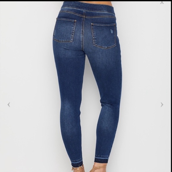 Like New SPANX Distressed Denim Leggings Size S/P - Picture 2 of 7